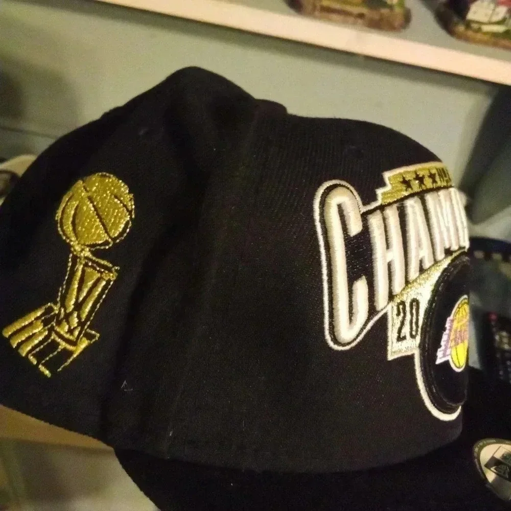 New Era Los Angeles Lakers 2020 NBA Champions Hat YOUTH